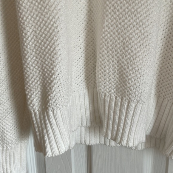 Free Assembly white sweater Sz XL - Picture 3 of 7